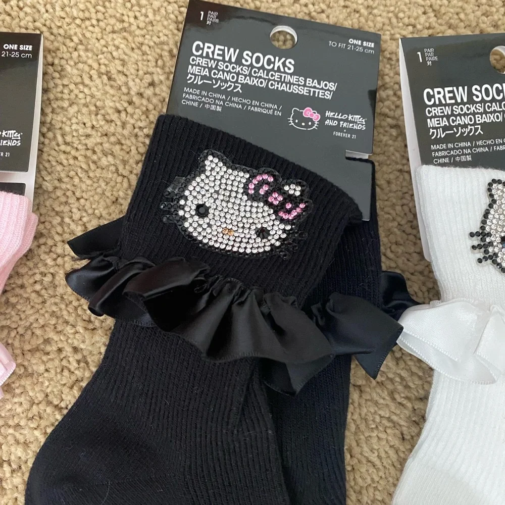 Hello Kitty Ruffled Crystal Anklets - Picture 5 of 6